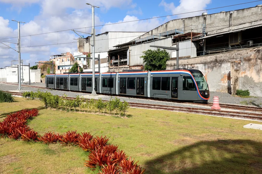 VLT COMPLETA 100 DIAS DE OPERAÇÃO ASSISTIDA COM MAIS DE 300 MIL PASSAGEIROS TRANSPORTADOS