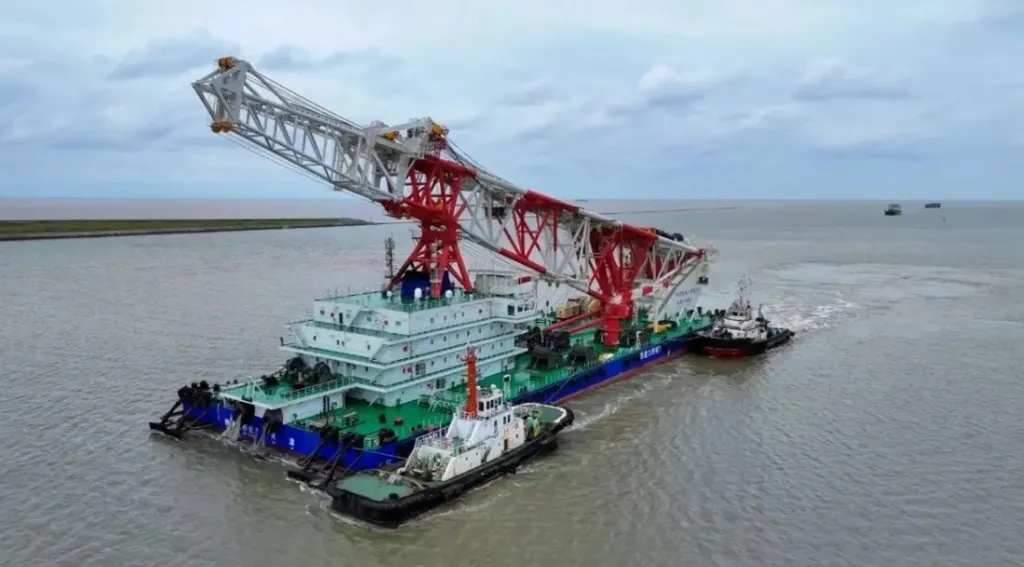 NAVIO GIGANTE CHEGA À BAHIA PARA OBRA DA PONTE SALVADOR-ITAPARICA