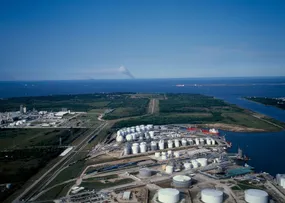 MINERADORA AUSTRALIANA LIGADA A TRUMP QUER EXPULSAR MORADORES DA BAHIA