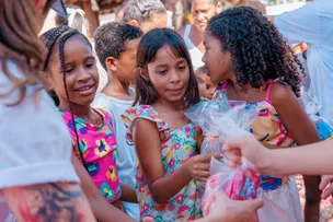 AÇÃO COMUNITÁRIA REÚNE MAIS DE 300 CRIANÇAS EM CELEBRAÇÃO NA CIDADE DE CAMAÇARI