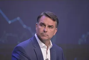 FLÁVIO BOLSONARO RECUSA CONVITE PARA SABATINA NO SBT