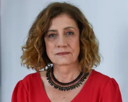 MIRIAM LEITÃO DEBATE FAKE NEWS E APRESENTA NOVO ROMANCE NA FLICA 2026