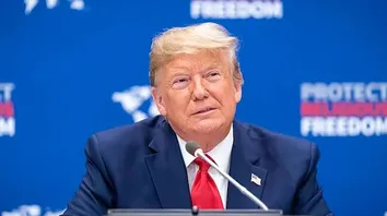 TRUMP DIZ QUE ELEIÇÃO NO BRASIL TERIA SIDO "FRAUDADA"