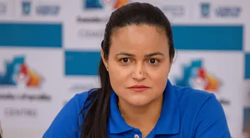 DÉBORA RÉGIS DEFENDE DIÁLOGO COM LULA E BUSCA INVESTIMENTOS PARA LAURO DE FREITAS