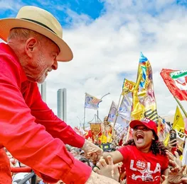 “PERNAMBUCO E BAHIA SERÃO OS RESPONSÁVEIS PELA NOSSA GRANDE VITÓRIA" DIZ LULA