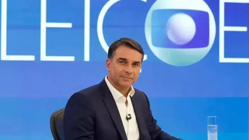 JUSTIÇA LIBERA ENTREGA DE TÍTULO DE CIDADÃO SOTEROPOLITANO A FLÁVIO BOLSONARO