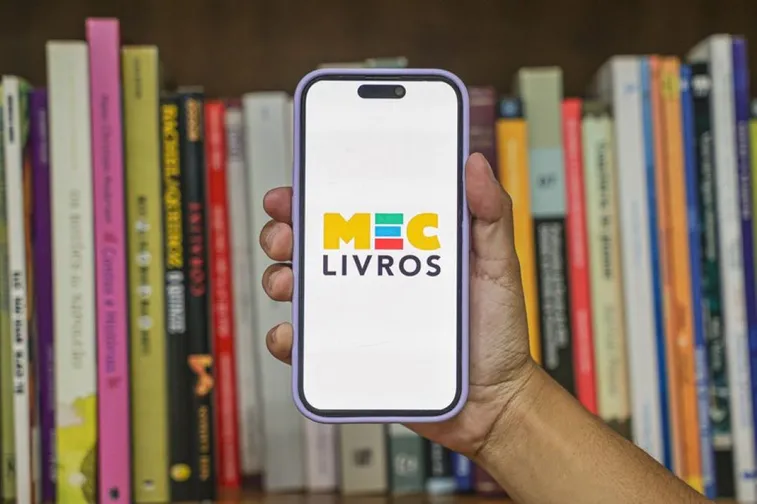 MEC LIVROS ULTRAPASSA 1 MILHÃO DE EMPRÉSTIMOS E ADICIONA 101 TÍTULOS AO CATÁLOGO