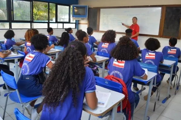 ESTUDANTES DA REDE ESTADUAL DA BAHIA TÊM ATÉ 4 DE NOVEMBRO PARA ATUALIZAR DADOS