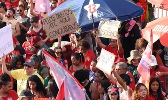 POSTS EM REDES SOCIAIS INCENTIVAM DEMISSÕES DE ELEITORES DO LULA