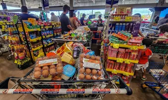 CONSUMO DE ALIMENTOS CRESCE APÓS PROIBIÇÃO DAS BETS NO PAÍS, DIZ ABRAS