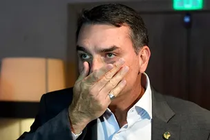 FLÁVIO PODE PERDER FORO PRIVILEGIADO COM SAÍDA DO SENADO