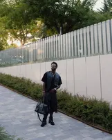 VINI JR. EXIBE COLEÇÃO DE BOLSAS DE GRIFE