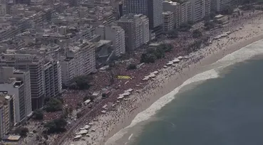 LULA REÚNE MILHARES DE ELEITORES EM COPACABANA E DIZ: QUEM VAI GANHAR ESSAS ELEIÇÕES SÃO AS MULHERES