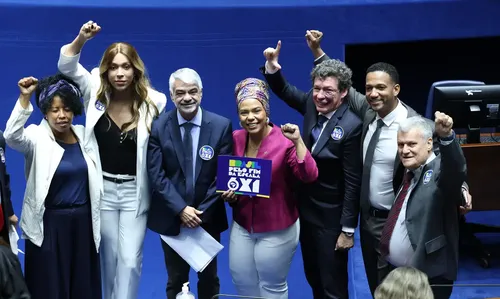 CUT ELOGIA FIM DA “MASSACRANTE” 6X1; CNI QUER REVISAR PEC APROVADA