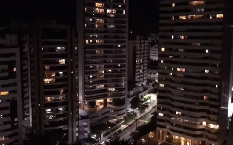 SALVADOR E OUTRAS CIDADES TIVERAM PANELAÇOS ENQUANTO FLÁVIO DAVA ENTREVISTA NA TV GLOBO