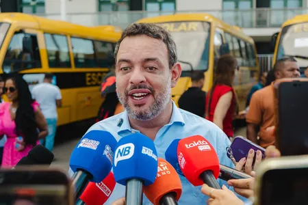 DEPUTADO DISPARA CONTRA FLÁVIO BOLSONARO: “ESTÁ PERDIDO”