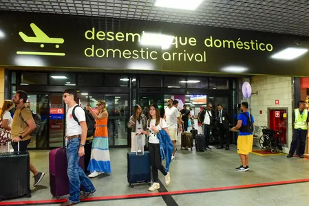 SALVADOR RECEBE 6,3 MILHÕES DE VISITANTES ENTRE JANEIRO E AGOSTO DE 2026