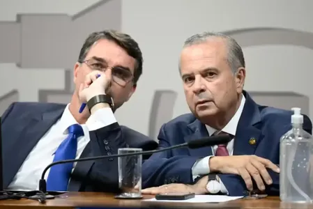 ROGÉRIO MARINHO NEGA SAÍDA DE FLÁVIO BOLSONARO DO BRASIL
