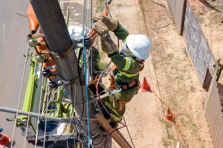 NEOENERGIA CRIA ALERTA PARA CHAMAS EM FIAÇÃO EM BAIRROS DE SALVADOR