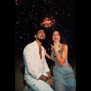 THAILA AYALA E RENATO GOÉS FICAM NOIVOS DURANTE RÉVEILLON NA BAHIA