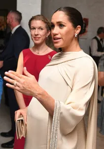 BARRIGÃO DE MEGHAN MARKLE CHAMA ATENÇÃO EM VISITA REAL AO MARROCOS