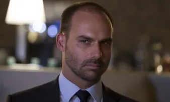 PF RECOMENDA DEMISSÃO DE EDUARDO BOLSONARO POR ABANDONO DE CARGO