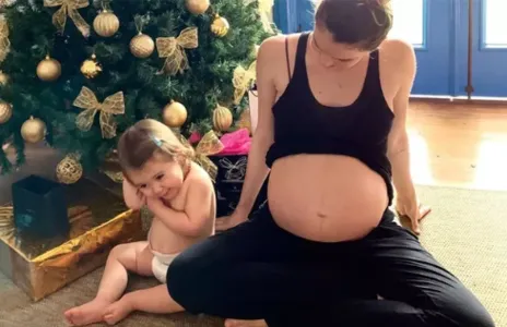 NASCE FILHA DE CHAY SUEDE E LAURA NEIVA