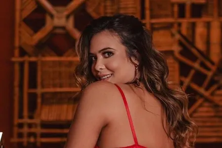 GEISY DIZ TER FETICHE POR VÍDEOS CASEIROS, MAS DESCARTA FAZER FILMES PORNÔ