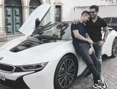 CARLINHOS MAIA DÁ CARRÃO AVALIADO EM R$ 700 MIL PARA O MARIDO