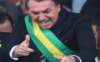MAIORIA DA POPULAÇÃO NÃO CONCORDA COM IMPEACHMENT DE BOLSONARO