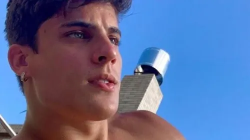 EX DA MÃE DE NEYMAR 'SURTA' EM VÍDEO COM  DINHEIRO