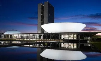 REFIS VIRA MOEDA DE TROCA PARA PEC DOS PRECATÓRIOS