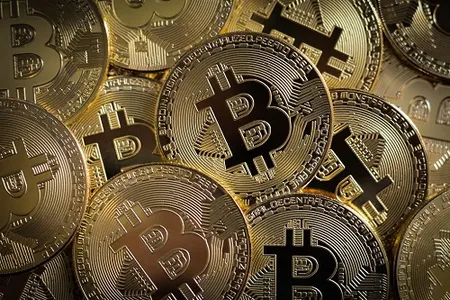 BITICOIN DESPENCA 13% APÓS FORTE ALTA NAS ÚLTIMAS SEMANAS