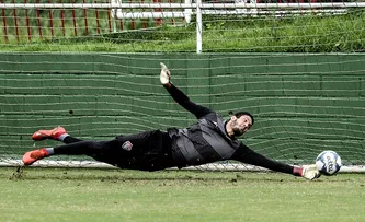 GOLEIRO RONALDO ACERTA COM TIME DA SÉRIE A, DIZ JORNALISTA