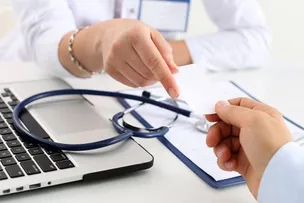 PESQUISA: 80% DOS BRASILEIROS ESTÃO PREOCUPADOS COM ACESSO À SAÚDE