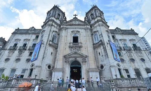 ARQUIDIOCESE DE SALVADOR DIVULGA PROGRAMAÇÃO DE MISSAS NO NATAL