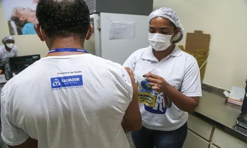SALVADOR É A 3ª CAPITAL DO PAÍS QUE MAIS VACINA CONTRA A COVID-19