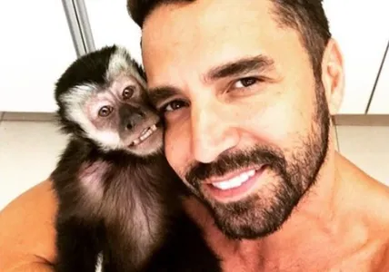 LATINO CAUSA AO AFIRMAR QUE MACACO FOI MORTO POR MACUMBA