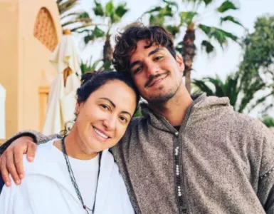 MÃE TIRA NOME DE MEDINA DE BIOGRAFIA E CITA APENAS A CAÇULA