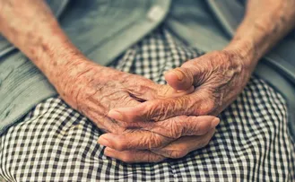 VACINAÇÃO DEVE SER ANUAL PARA IDOSOS, DIZ QUEIROGA