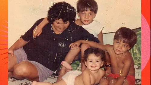 JULIETTE RELEMBRA INFÂNCIA EM DOCUMENTÁRIO NO GLOBOPLAY