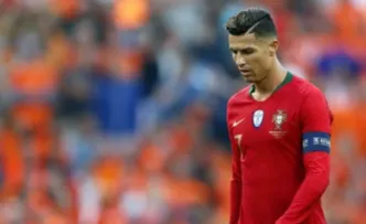CRISTIANO RONALDO VAI À INGLATERRA PARA DEFINIR FUTURO COM UNITED