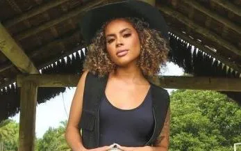EQUIPE DE STHE MATOS DESMENTE FALA SOBRE DYNHO ALVES ‘SER GOSTOSO’