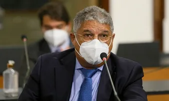 UNIÃO NÃO DESTINOU VERBA AO ESTADO PARA FUNDEF, DIZ LÍDER GOVERNISTA