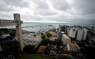 FINAL DE SEMANA SERÁ DE CALOR, CÉU NUBLADO E PANCADAS DE CHUVA EM SALVADOR