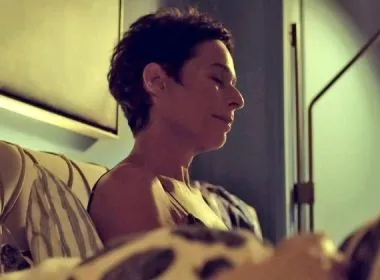 GLOBO GERA POLÊMICA AO EXIBIR CENA DE MASTURBAÇÃO EM NOVELA DAS 21H