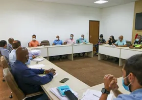 PREFEITURA DE LAURO DE FREITAS MONTA OPERAÇÃO DE FISCALIZAÇÃO NO RÉVEILLON