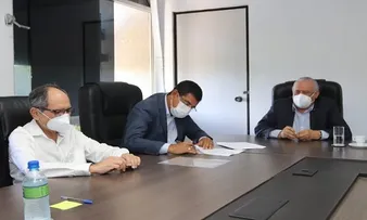 SETRE, DESENBAHIA E SEBRAE ASSINAM CONVÊNIO PARA CONSULTORIA A EMPREENDEDORES AFETADOS PELAS CHUVAS