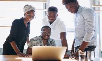 RECUPERAÇÃO É MAIS LENTA ENTRE EMPREENDEDORES NEGROS