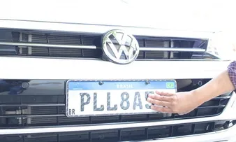 PLACAS DE VEÍCULOS PODEM VOLTAR A EXIBIR CIDADE E ESTADO